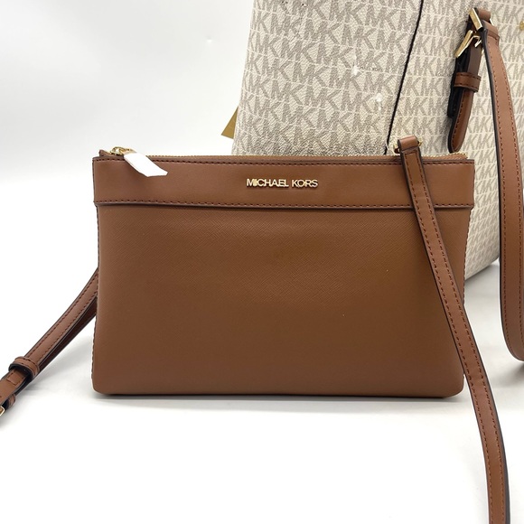 Michael Kors Large Charlotte 3 in 1 Tote Bag - Picture 8 of 14